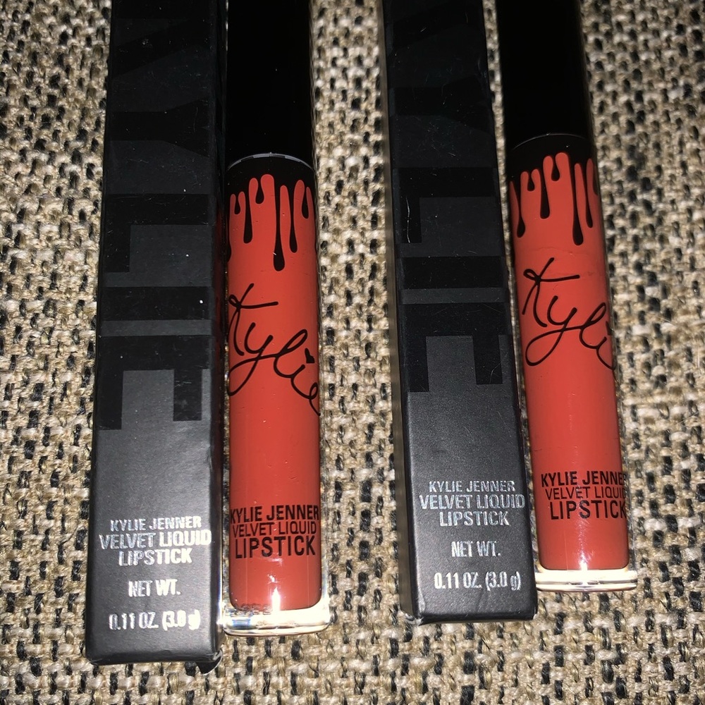 2 pack lot Kylie velvet liquid lipsticks - Picture 2 of 3